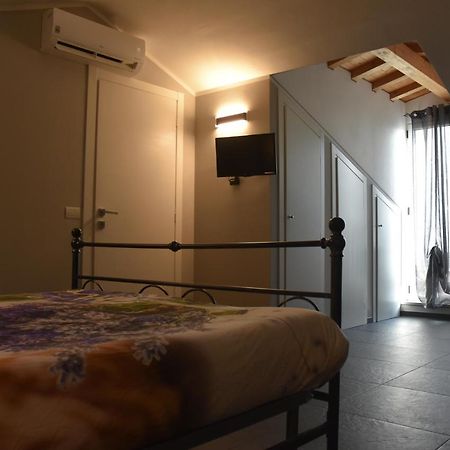 Collina Di Cloe Apartman Guarene Kültér fotó